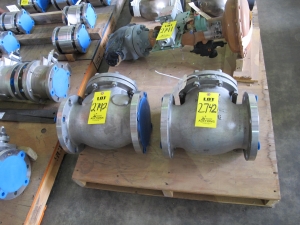 OIL, LUBRICATING TYPE, 1 GAL JUG CONTAINER, 4/CASE. "BAR AND CHAIN LUBRICANT" FOUR 1 GAL JUGS PER CASE. LUBRIPLATE BAR AND CHAIN OIL "DO NOT SUBSTITUTE" (W-51) LOADING & HANDLING FEE $15-